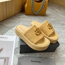 Balenciaga Slippers